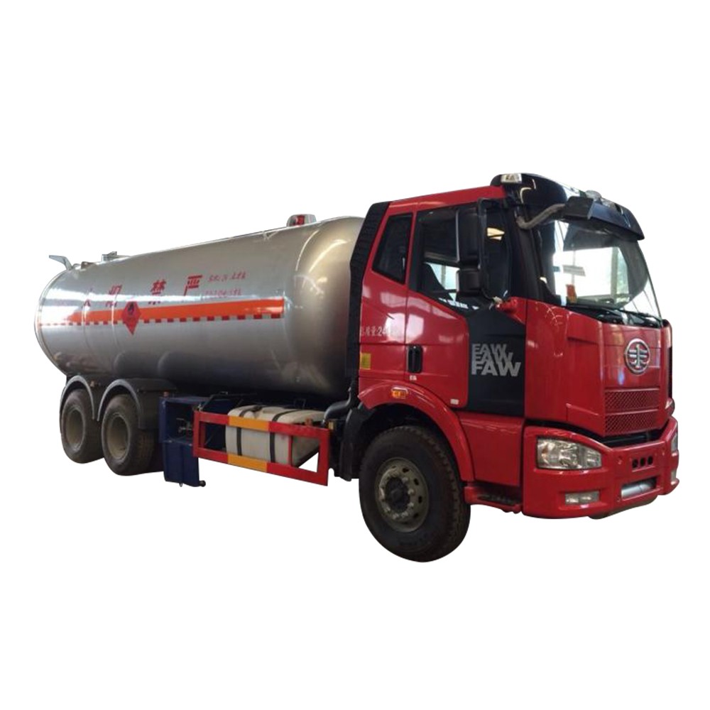 Camión cisterna de gasolina de 6 * 4 25 Cbm Lpg